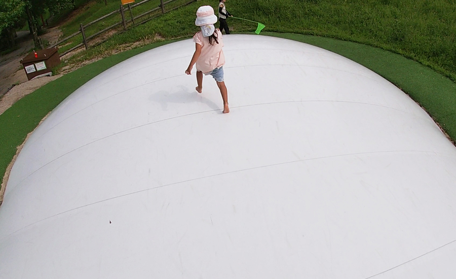 子供が大はしゃぎになること間違いなしのふわふわドーム