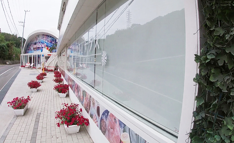 淡路島のHELLO-KITTY-SMILEハローキティスマイル