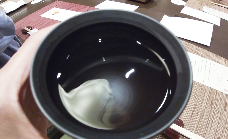 乾杯のドリンクは淡路島の玉ねぎを使った焼酎を頼んでみました