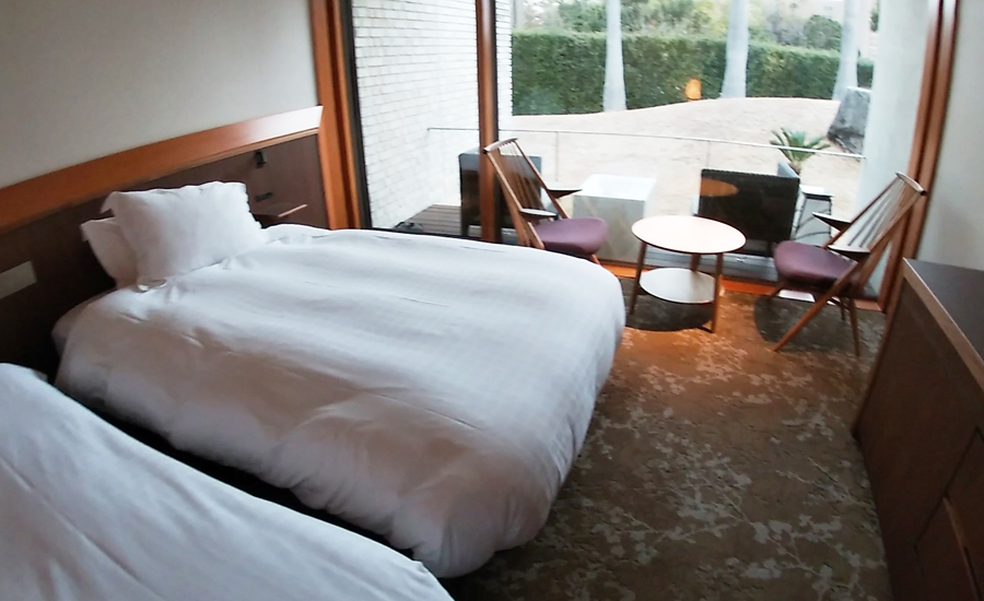 全室、洗面台とトイレ、テラスがついたベッドルームが3室