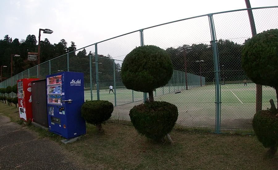 グランエレメント、テニス