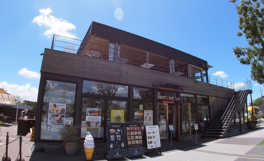 テラス席からの眺めが最高なイタリアンカフェもあります