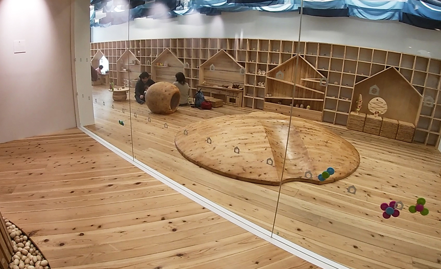 2歳以下が遊べるベビーコーナーもあります