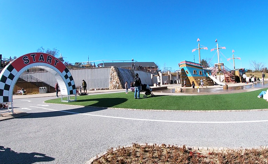 生駒山上遊園地ITADAKIのアドベンチャーレイク1