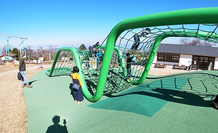 生駒山上遊園地ITADAKIのグリーンウェーブ