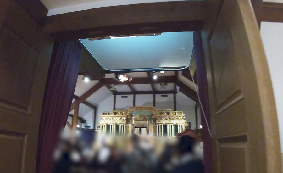 2階には大きなオルゴールのコンサートホールがあります