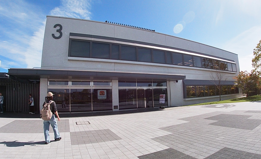 ニンテンドーミュージアムの敷地内にあるカフェ