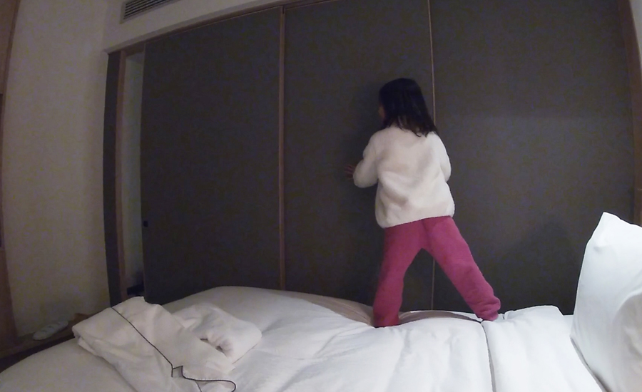 洗面所の壁を扉で開放することが出来るようになっています