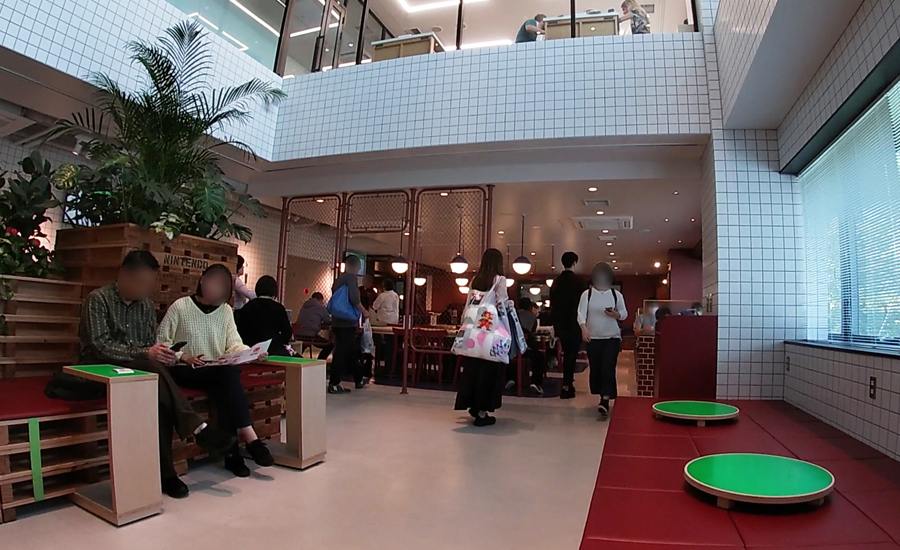 テーブルや椅子になっている物が小倉工場時代に使われていたパレットだったりもするみたいです！