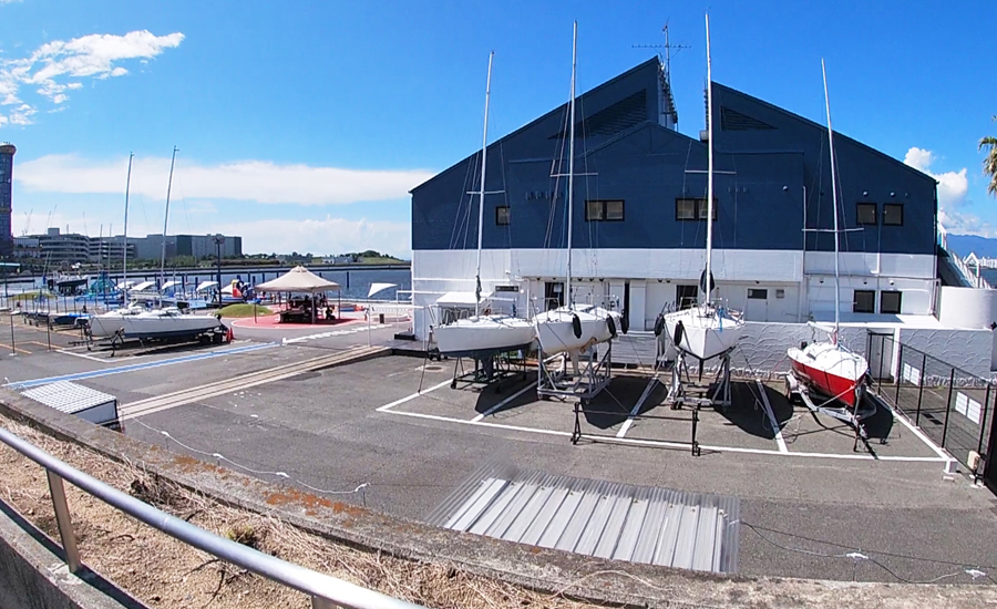 「PARK HULL」は大阪北港のヨットハーバーにあるホテル「大阪北港マリーナHULL」の敷地内にあります